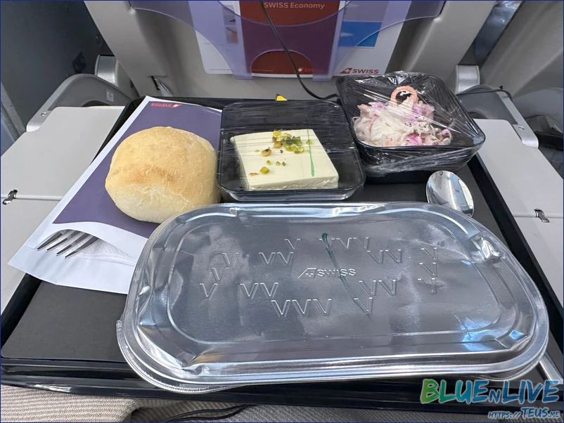 밥을 원했으나 우리 앞에서 딱 끊어져 받은 파스타